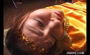 Princesa Asiática sendo fodida com tesão pela pica do seu príncipe taradão